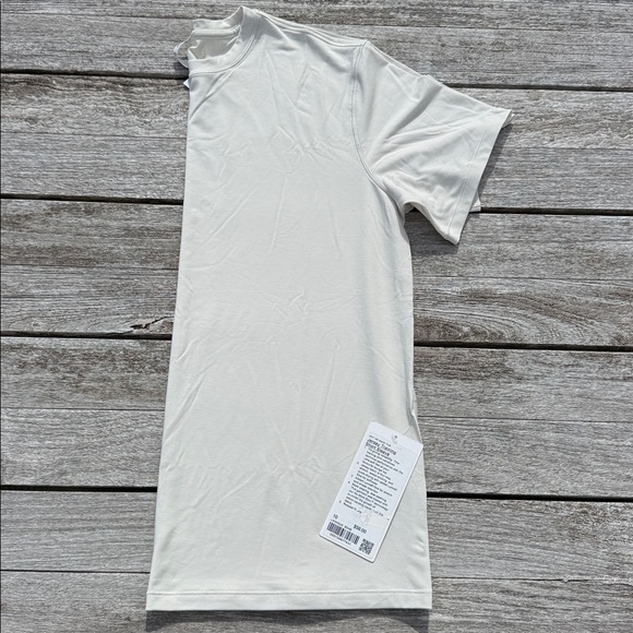 Lululemon Jersey Training Short-Sleeve Shirt
Bone size 10 nwt - Picture 1 of 7